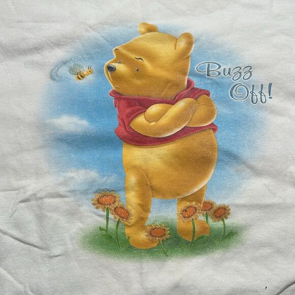 Winnie The Pooh Graphic Tee Vintage Disney Store Buzz Off Bee Floral Comfy GG25 - Picture 3 of 11